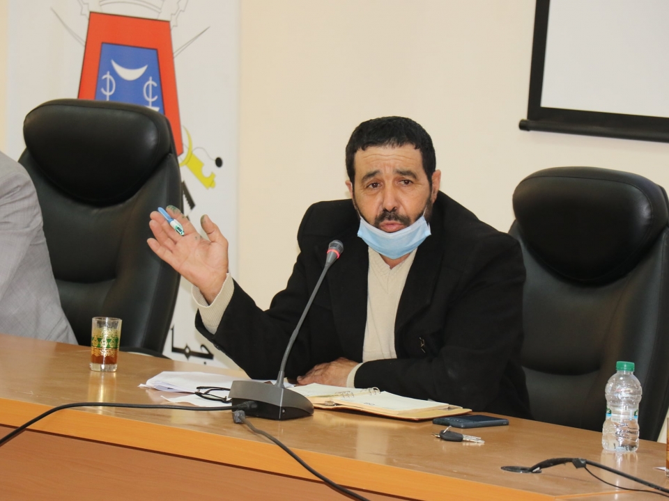 مركز إيواء المقاولات technopark: لجنة المرافق تصادق على قرار تخصيص البناية المحاذية للمحطة الطرقية لاحتضانه، على والشراكة مع مجلس الجهة لتأهيله. مركز إيواء المقاولات technopark: لجنة المرافق تصادق على قرار تخصيص البناية المحاذية للمحطة الطرقية لاحتضانه، على والشراكة مع مجلس الجهة لتأهيله.