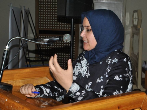 السيدة سميرة واكريم نائب رئيس جماعة تيزنيت المكلفة بالتنمية المجالية واعداد التراب تشارك في  لقاء مفتوح مع المنتخبين المحليين حول القضايا البيئية "