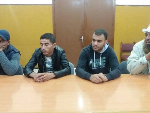 مصلحة النظافة بجماعة تيزنيت توزع الاكياس البلاستيكية على جمعيات الاحياء بالمدينة